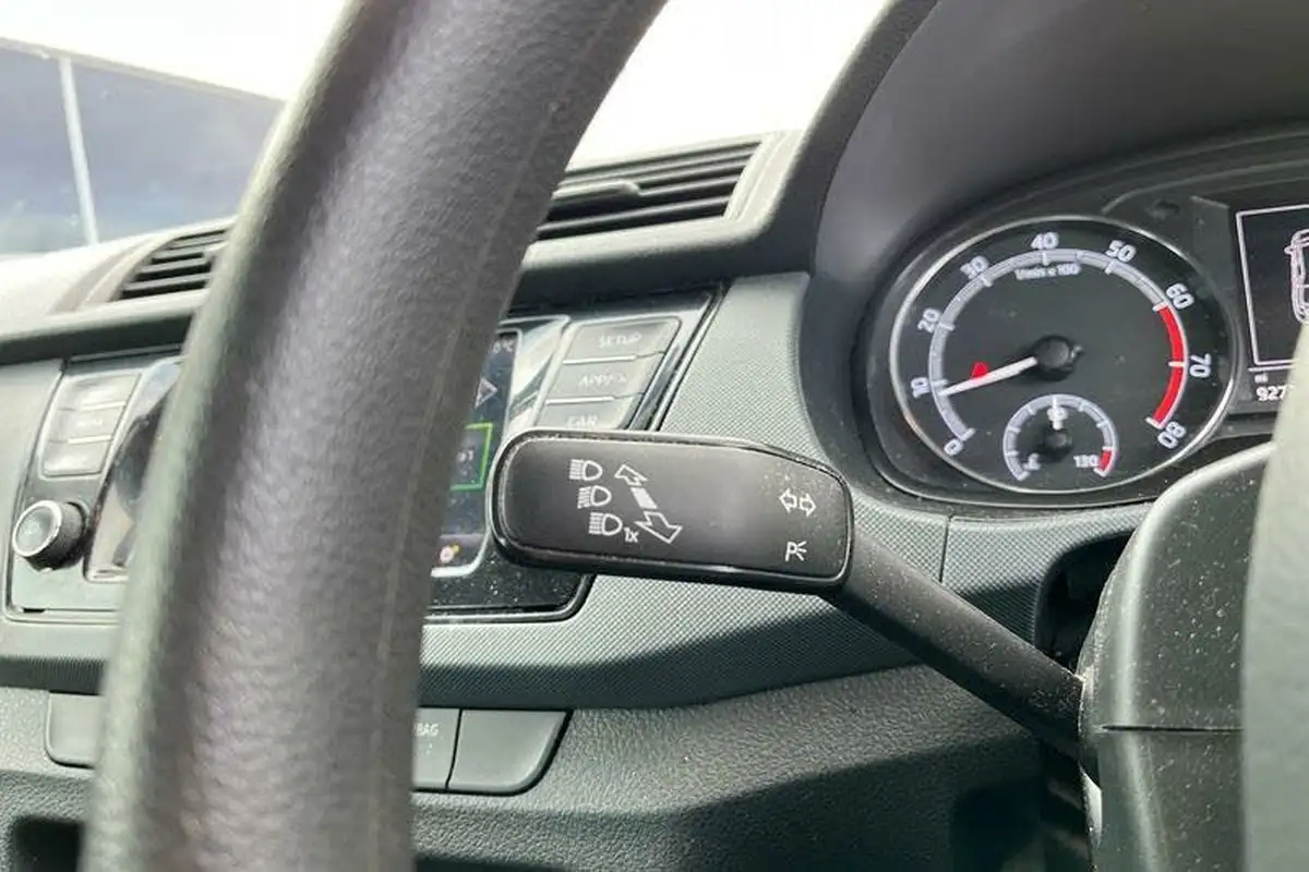 2019-skoda-fabia-10-mpi-s-hatchback-big-13