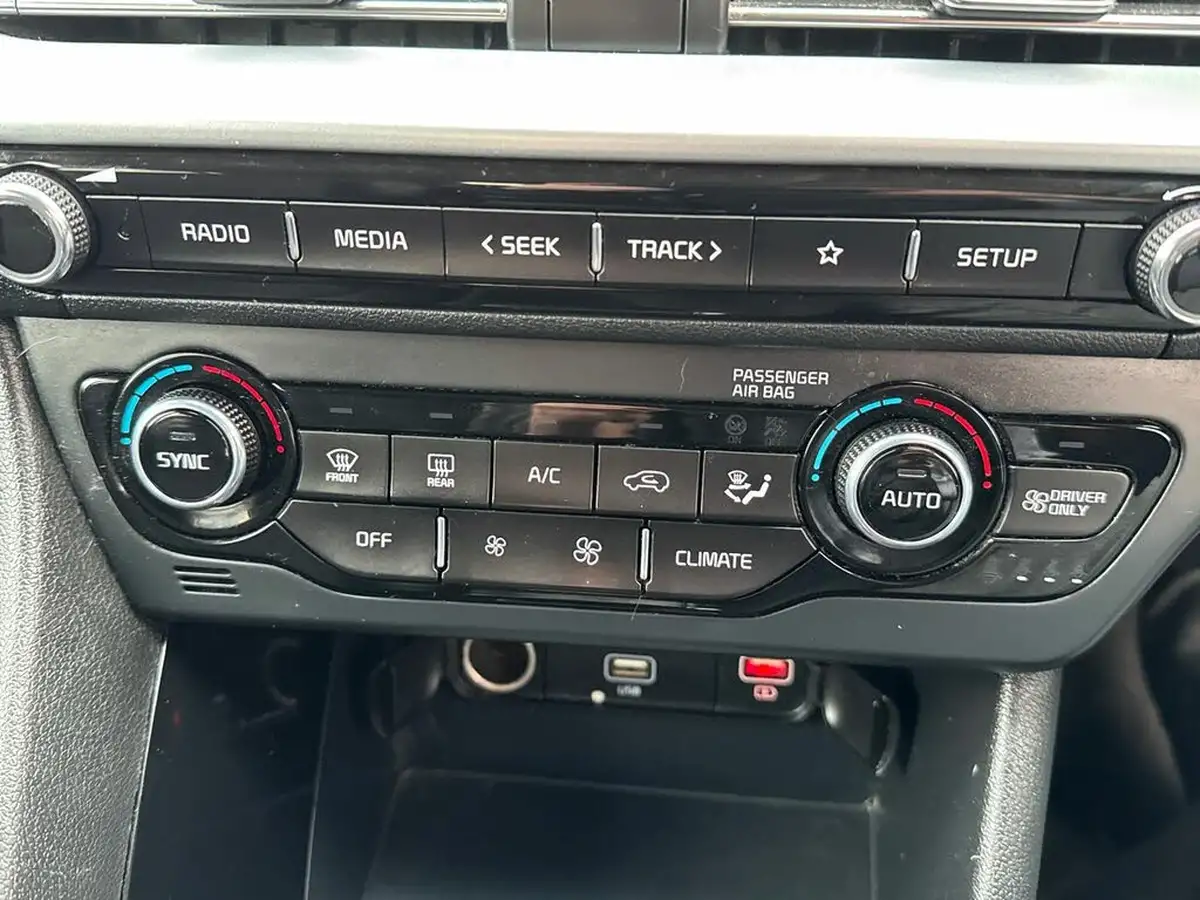 2020-kia-niro-16-gdi-2-big-17