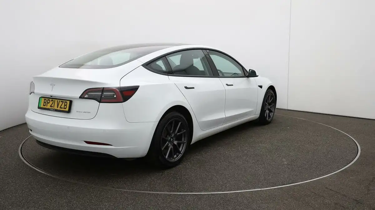 2021-tesla-model-3-e-long-range-4x4-big-72