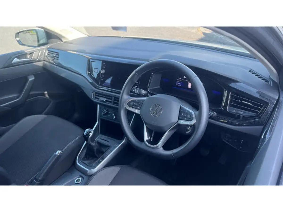 2023-volkswagen-polo-10-tsi-life-big-10