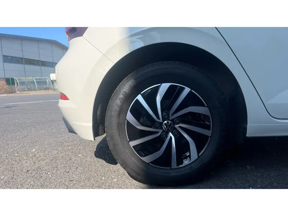 2023-volkswagen-polo-10-tsi-life-big-6