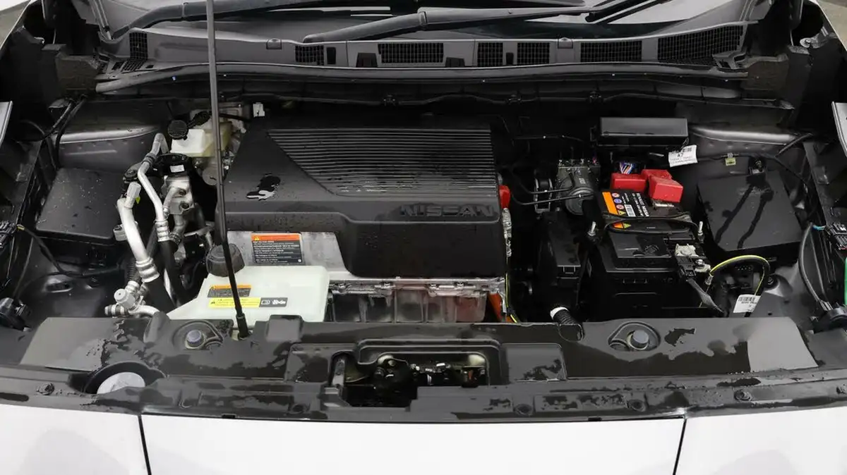 2021-nissan-leaf-e-tekna-big-18