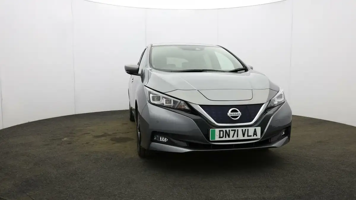2021-nissan-leaf-e-tekna-big-36