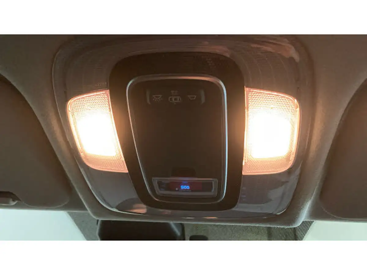 2022-hyundai-i20-10-t-gdi-se-connect-dct-big-31