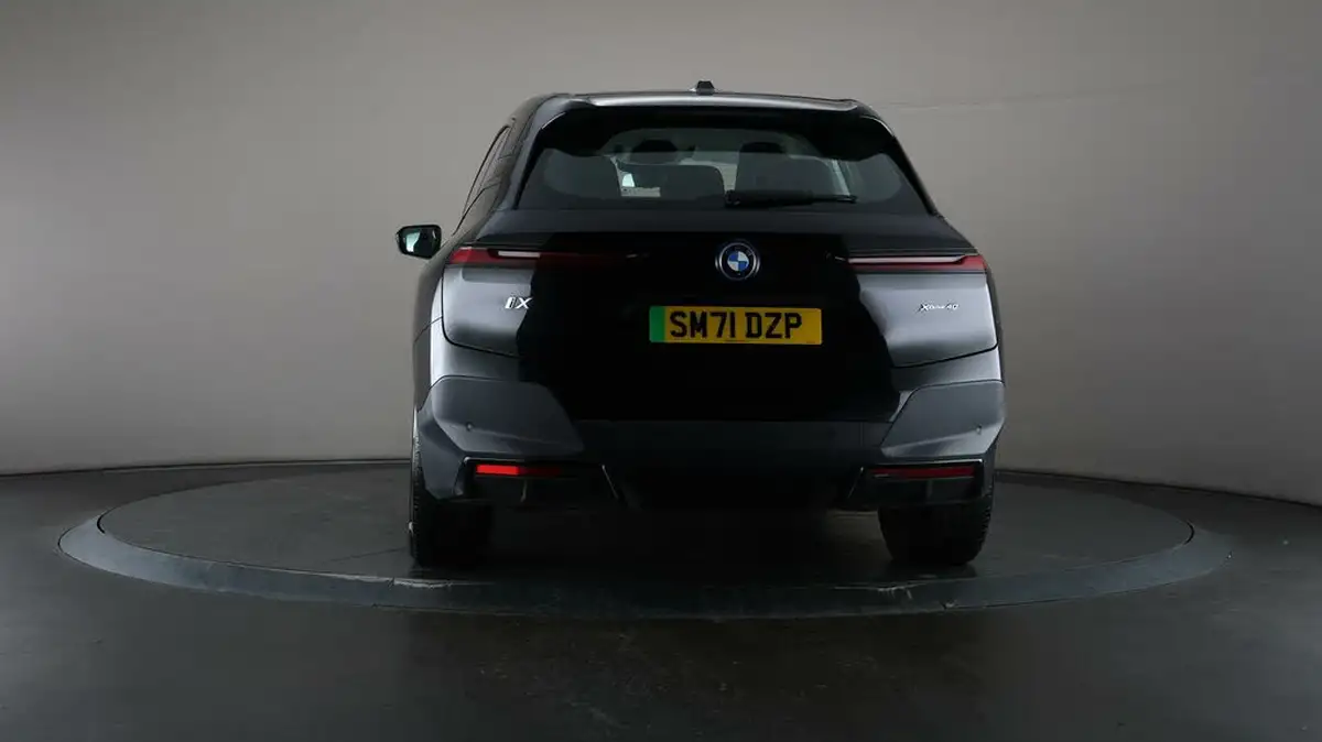 2022-bmw-ix-e-xdrive-40-sport-big-29