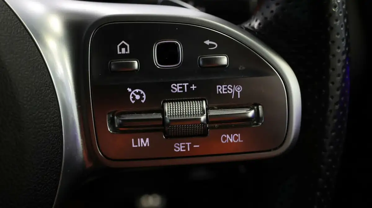 2022-mercedes-benz-eqa-e-eqa-250-amg-line-premium-big-22