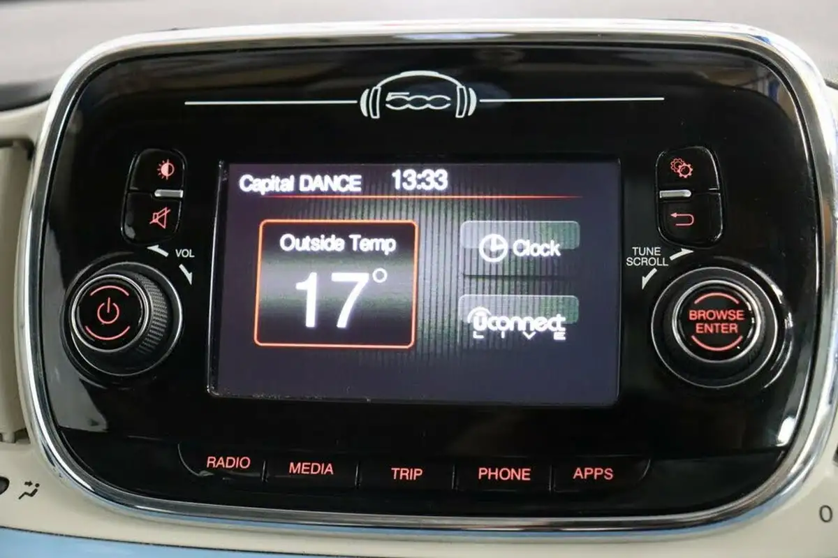 2017-fiat-500-12-lounge-big-8