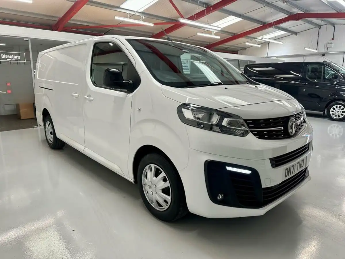 2022-vauxhall-vivaro-15td-2900-l2h1-sportive-big-4