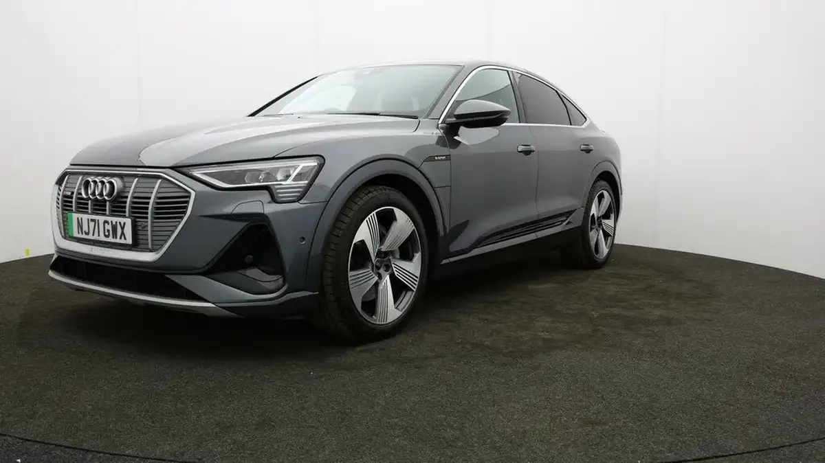 2021-audi-e-tron-55e-s-line-sportback-big-51