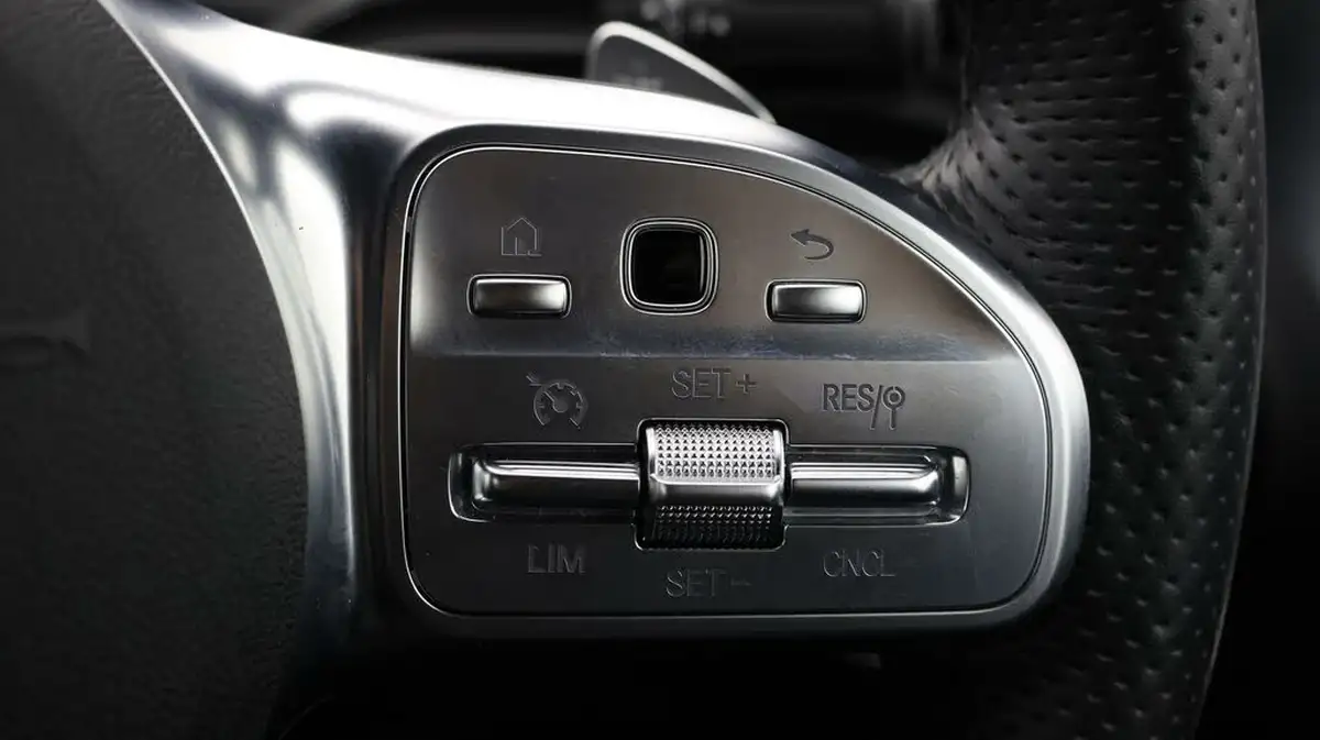 2022-mercedes-benz-cla-13-cla-180-amg-line-premium-coupe-4d-big-21