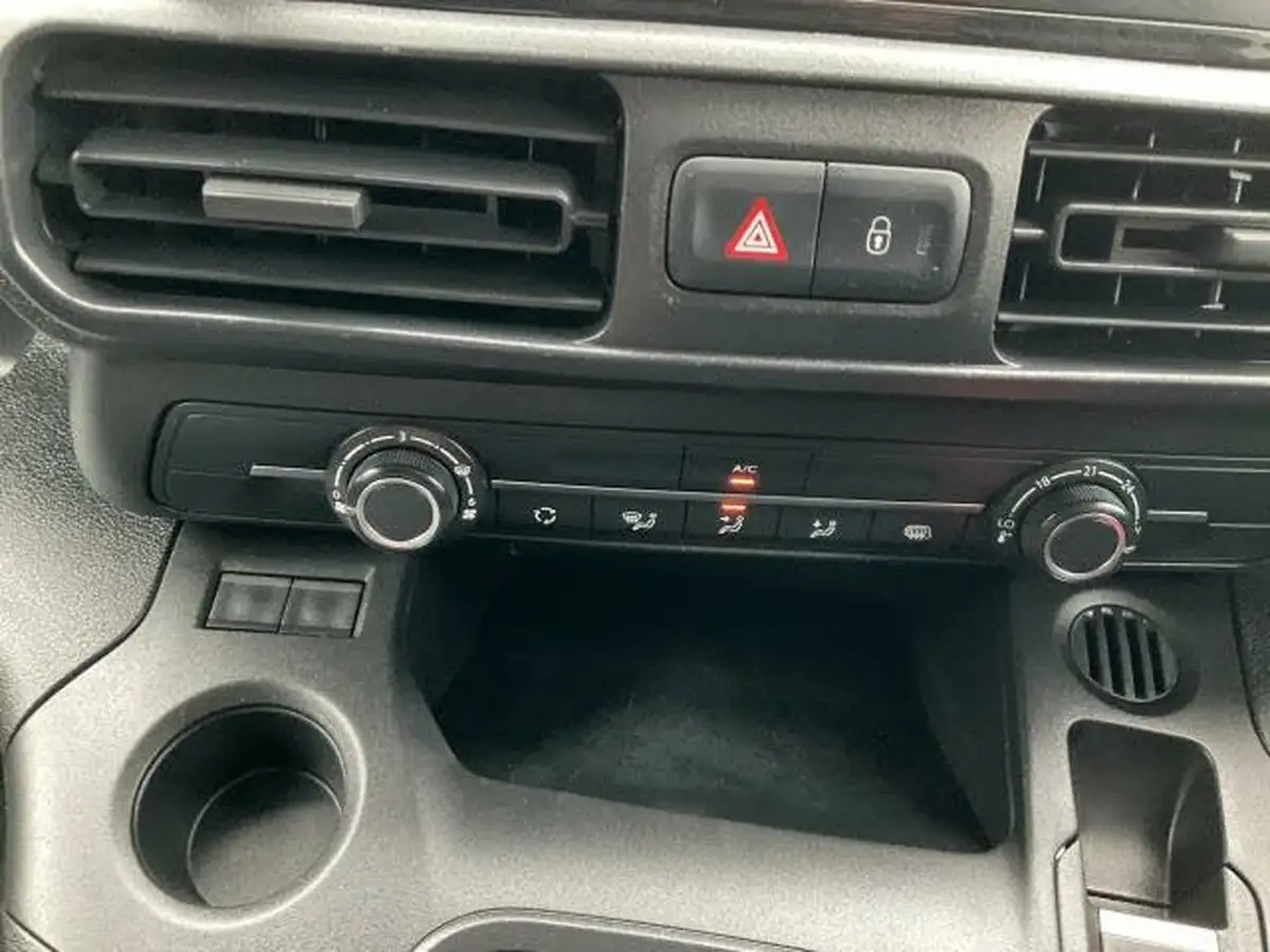 2020-citroen-berlingo-15bluehdi-1000-enterprise-100pseu6dt-e-ss-panel-big-18