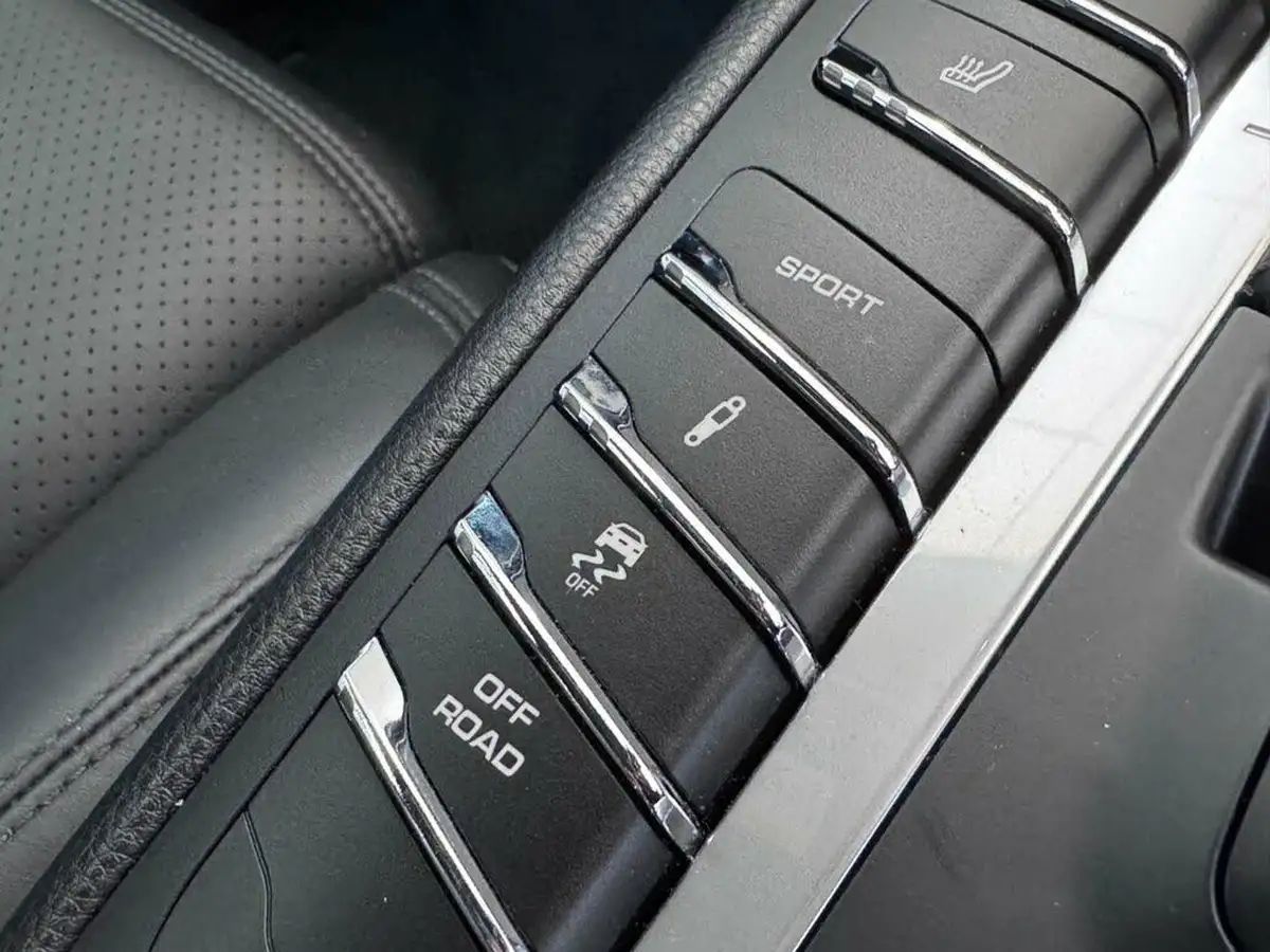 2019-porsche-macan-30-v6-s-big-43