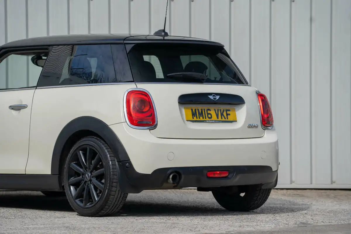 2016-mini-cooper-15-cooper-ss-hatchback-3d-auto-big-34