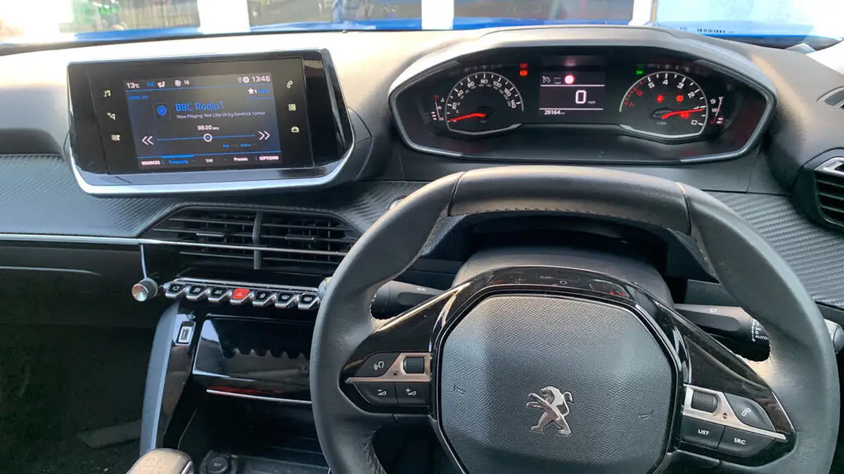 2021-peugeot-2008-suv-12-puretech-allure-100bhp-big-39