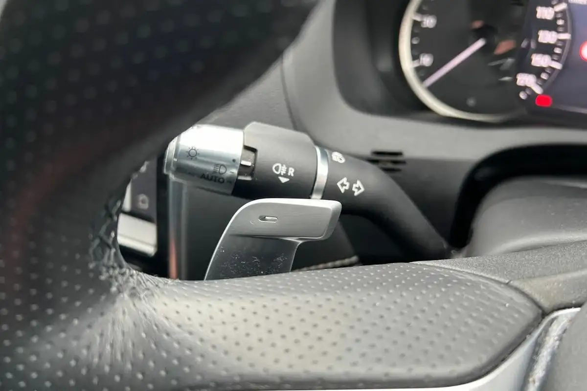 2021-jaguar-xe-20-d200-r-dynamic-black-big-24