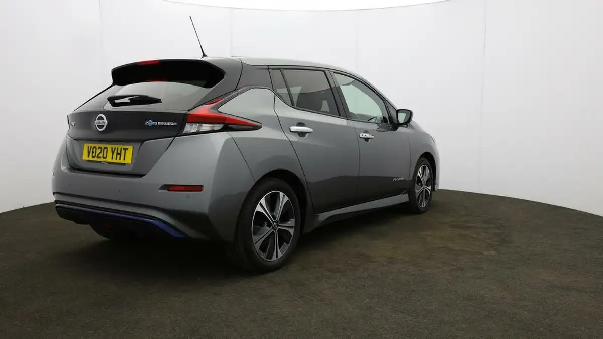 2020-nissan-leaf-e-n-connecta-big-52