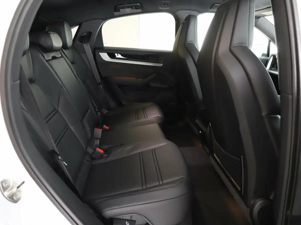 2025-porsche-cayenne-30-v6-353ps-coupe-big-12