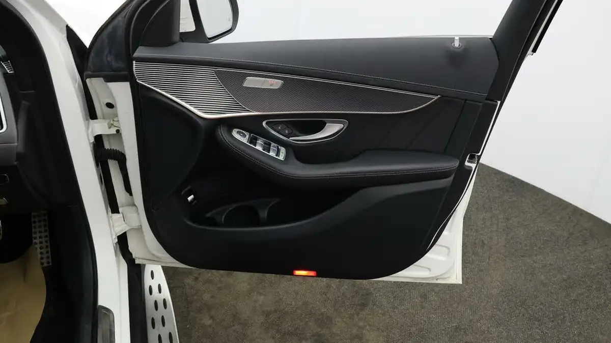2021-mercedes-benz-eqc-e-eqc-400-amg-line-big-14