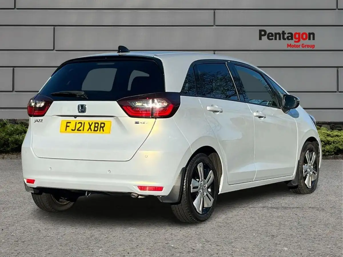 2021-honda-jazz-15-i-mmd-ex-107ps-big-3