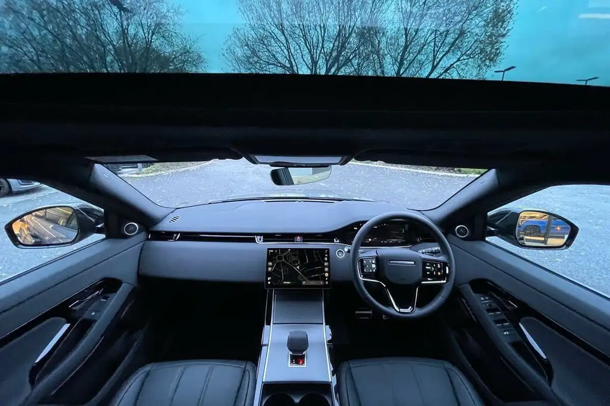 2024-land-rover-range-rover-evoque-20-d200-dynamic-se-big-2