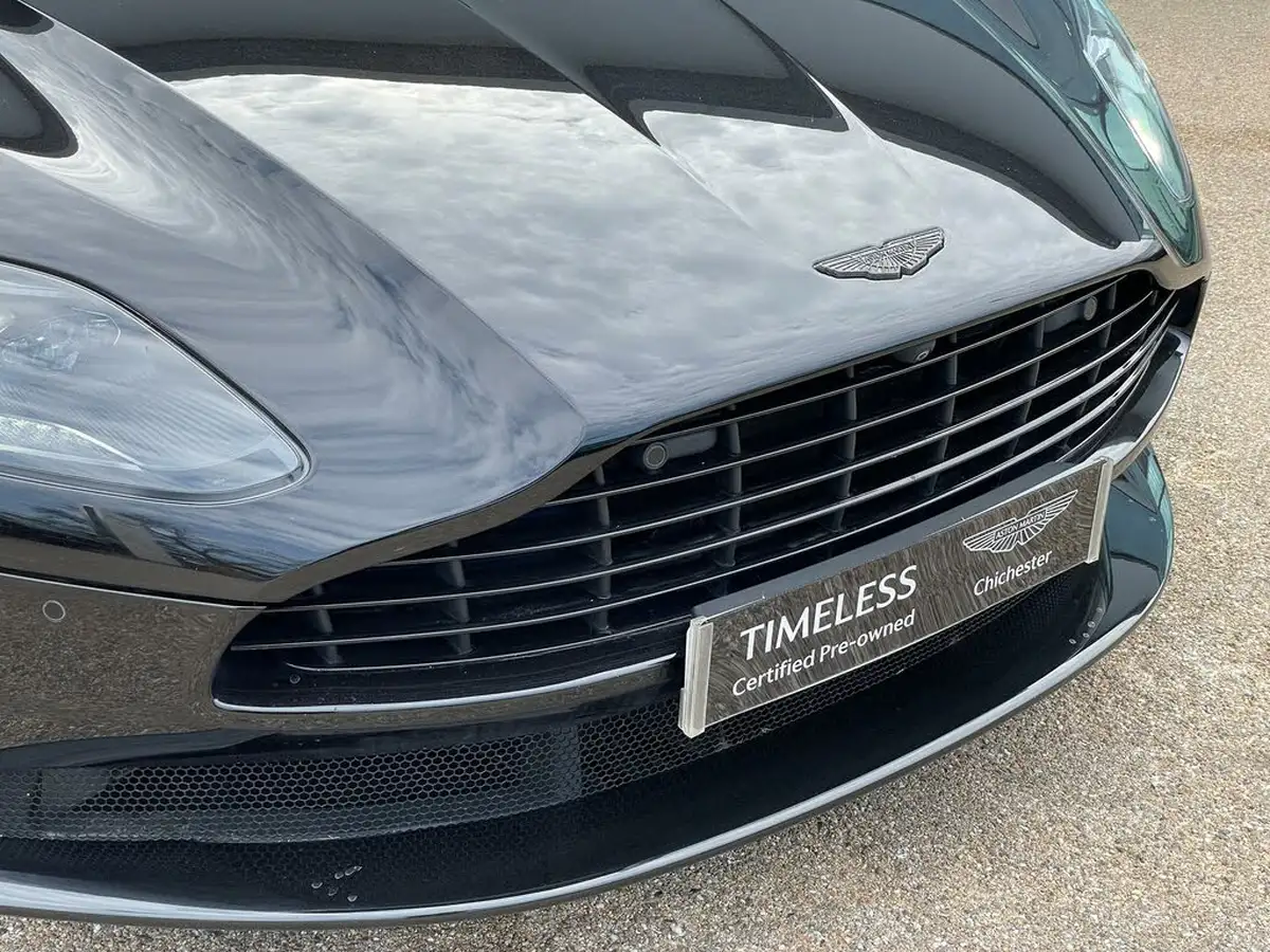 2019-aston-martin-db11-40-v8-big-6
