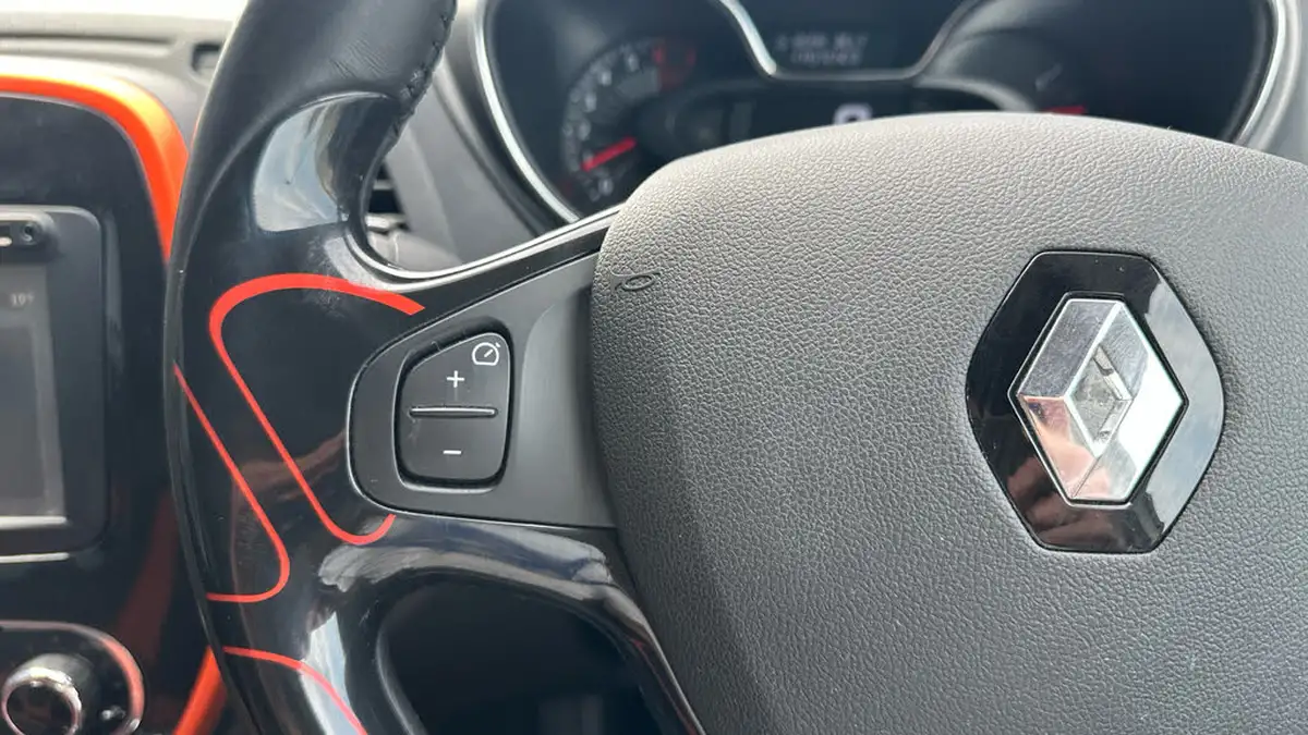 2017-renault-captur-12-tce-dynamique-s-nav-big-22
