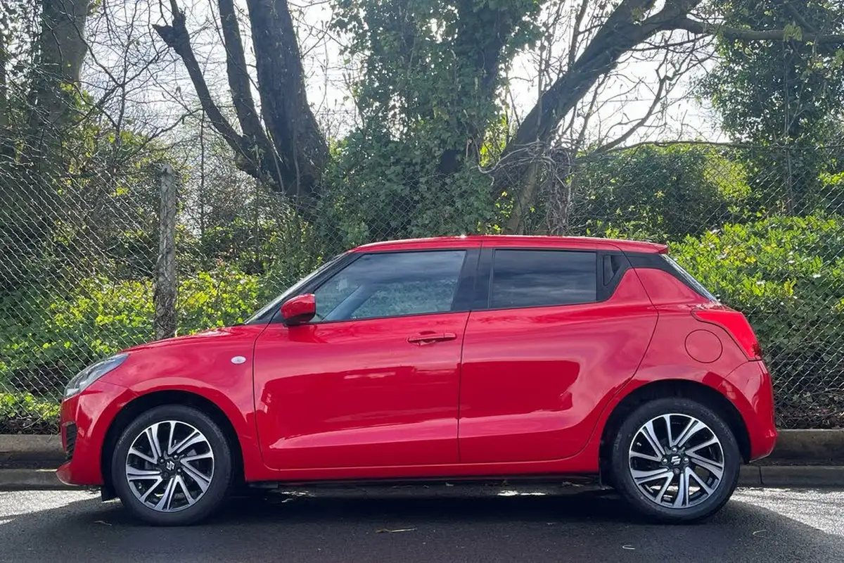 2023-suzuki-swift-12-dualjet-sz-l-big-12