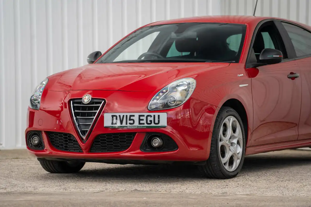 2015-alfa-romeo-giulietta-14-tb-sprint-big-38
