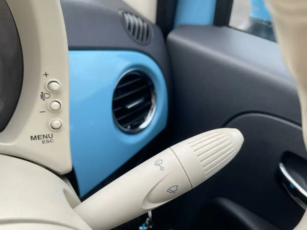 2011-fiat-500c-09-lounge-twinair-big-17