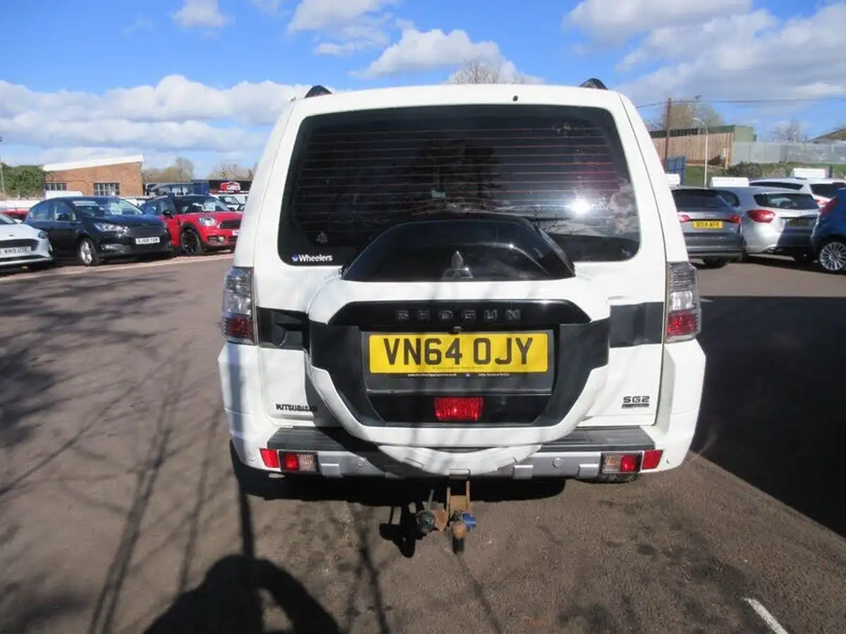 2014-mitsubishi-shogun-32td-sg2-32-di-dc-4work-lwb-window-van-big-4