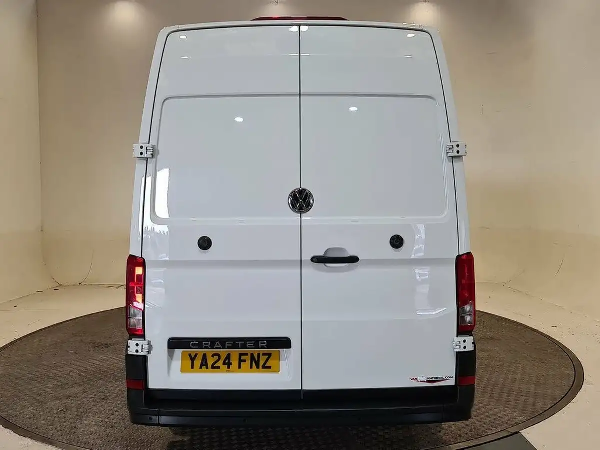 2024-volkswagen-crafter-20tdi-cr35-lwb-commerce-plus-140pseu6d-big-21