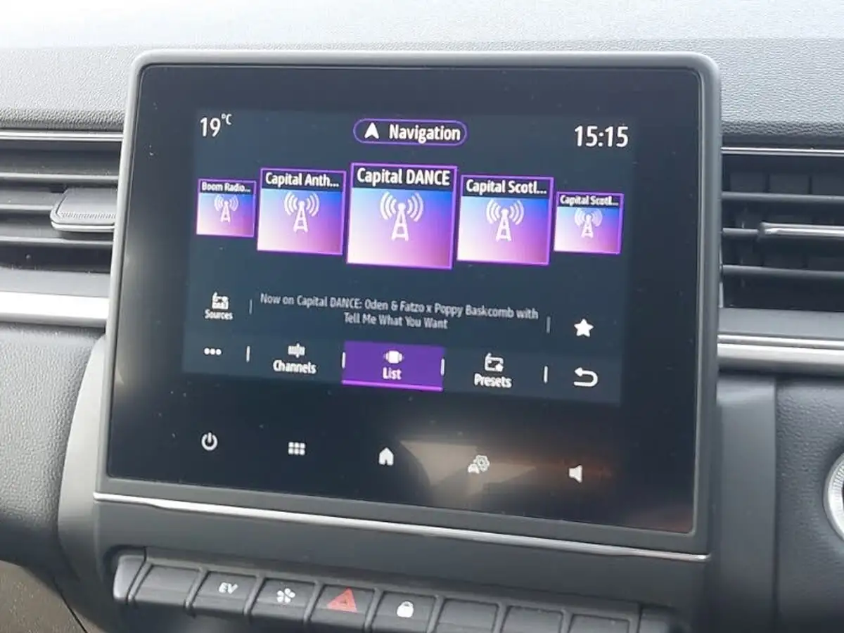 2022-renault-captur-16-se-edition-145ps-hybrid-big-14