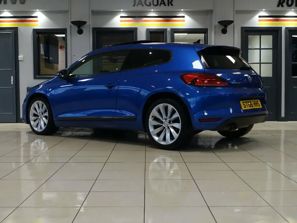 2016-volkswagen-scirocco-14-tsi-gt-big-8