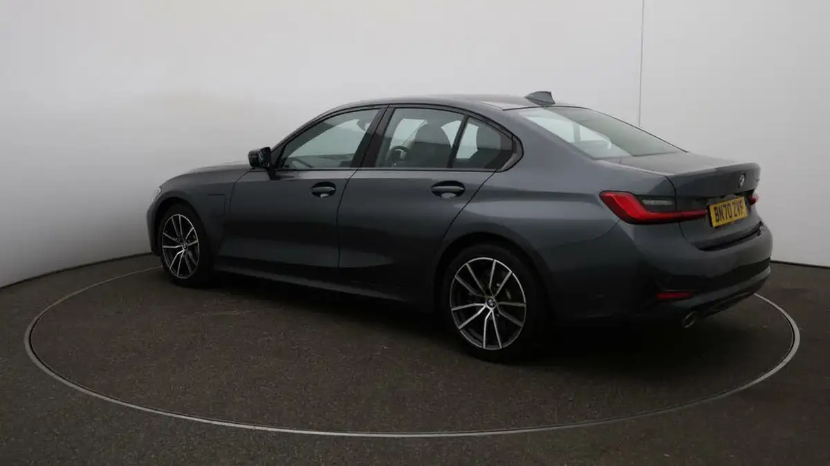 2020-bmw-3-series-20-330e-sport-pro-saloon-4d-big-27