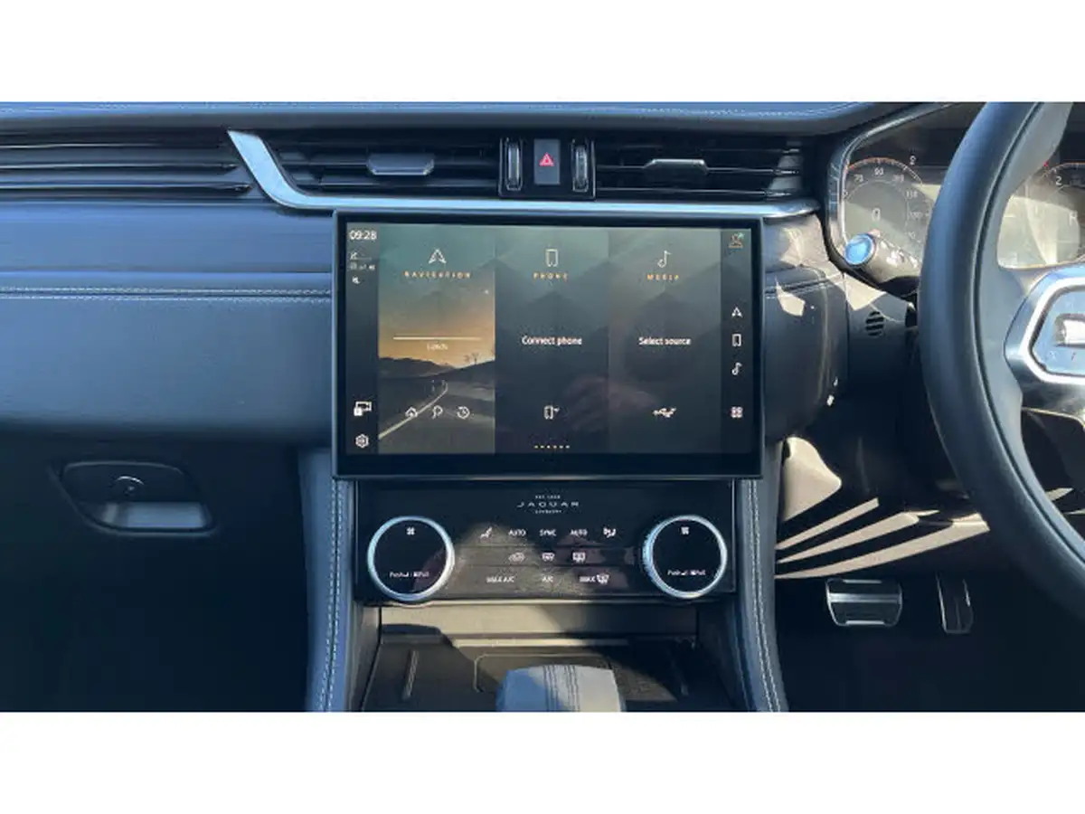 2024-jaguar-f-pace-20-d200-r-dynamic-hse-black-big-13
