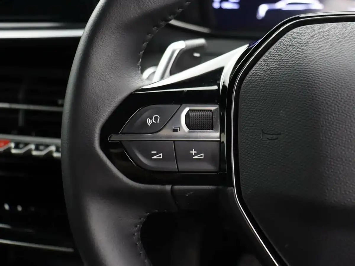 2023-peugeot-2008-suv-12-puretech-allure-eat8-big-19