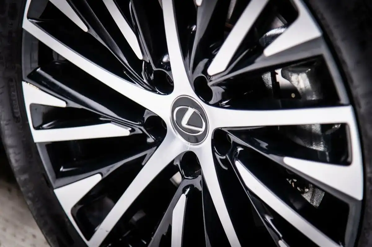 2024-lexus-rz-450e-e-takumi-big-36