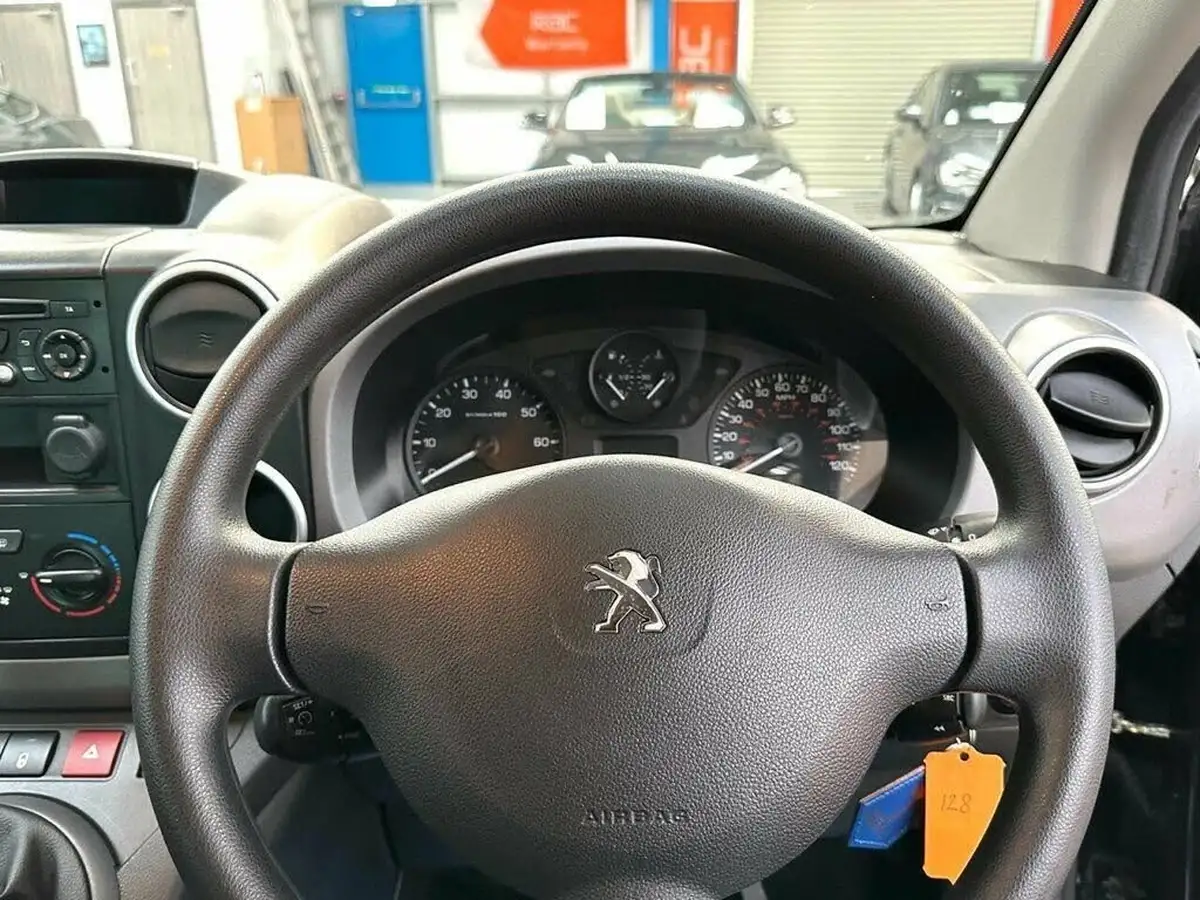 2017-peugeot-partner-16-vti-tepee-active-big-16
