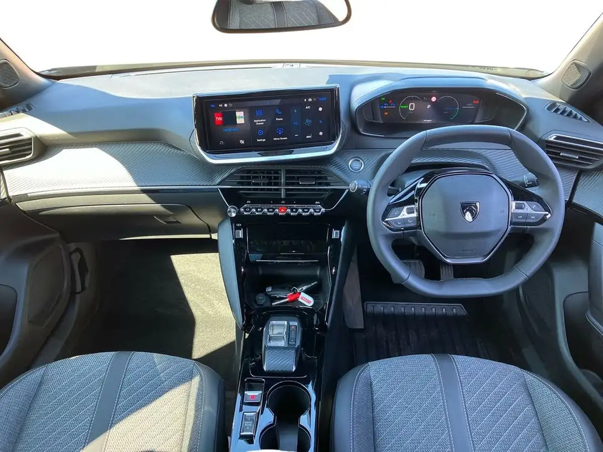 2024-peugeot-2008-suv-e-allure-136ps-50kwh-big-8