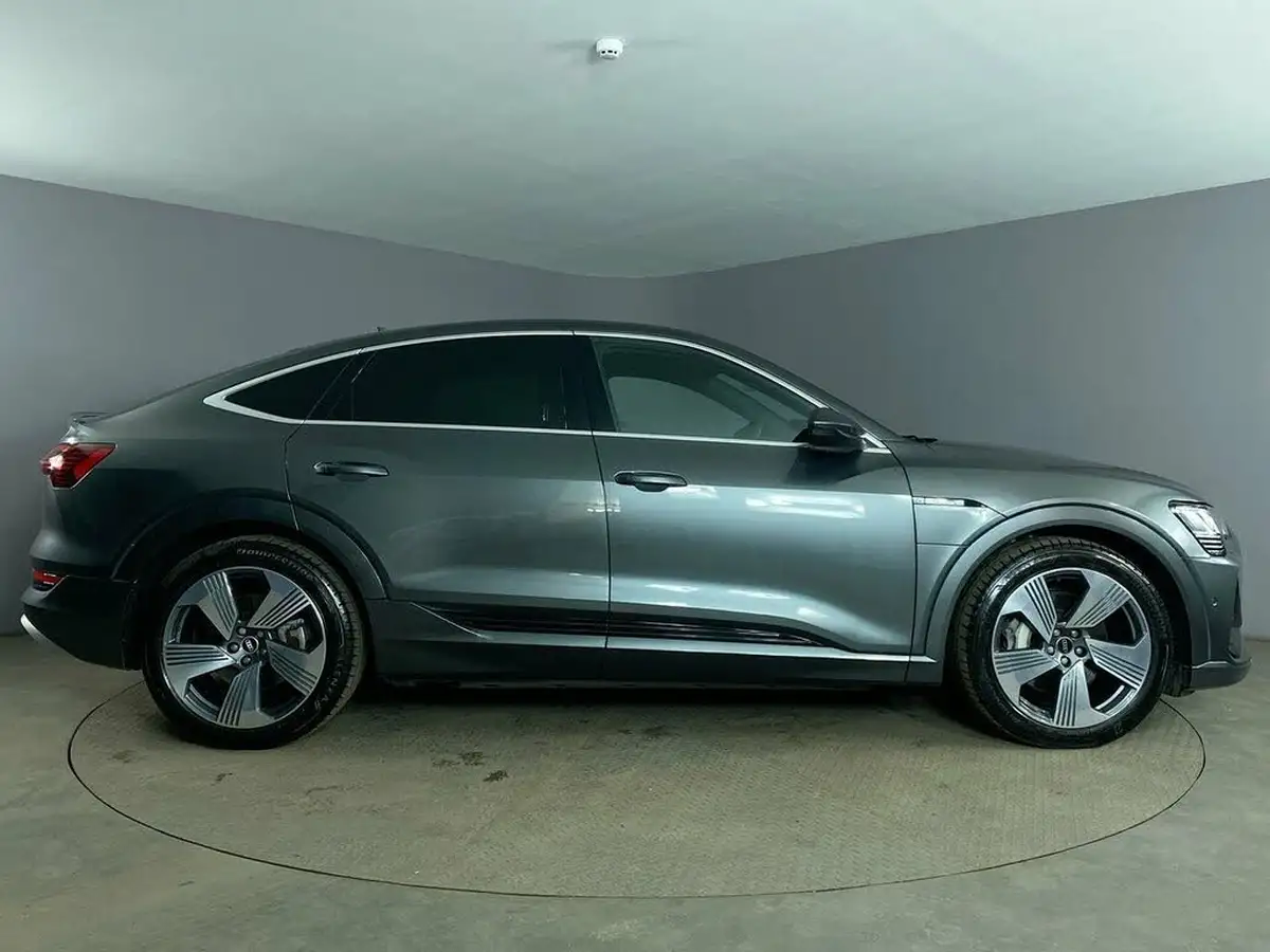 2021-audi-e-tron-55e-s-line-station-wagon-big-8