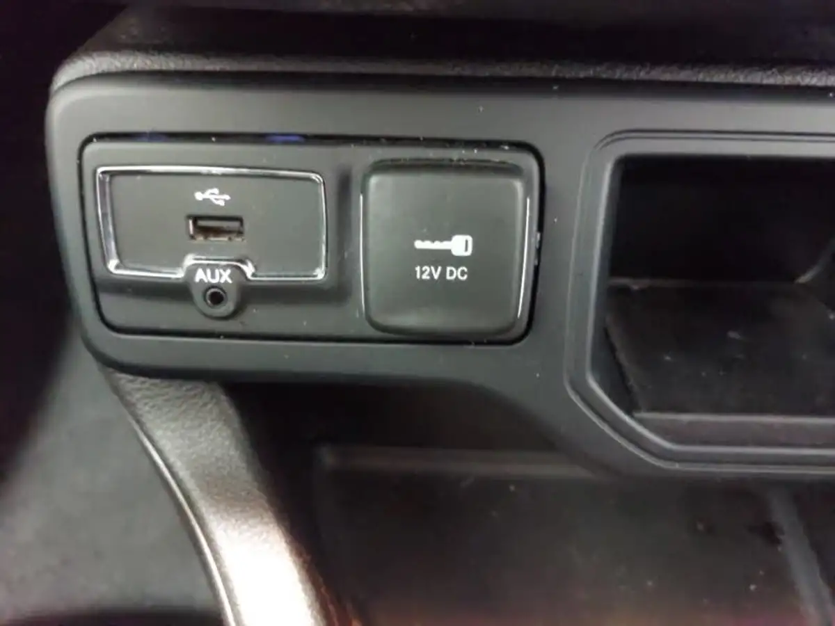 2021-jeep-renegade-10-gse-limited-big-15