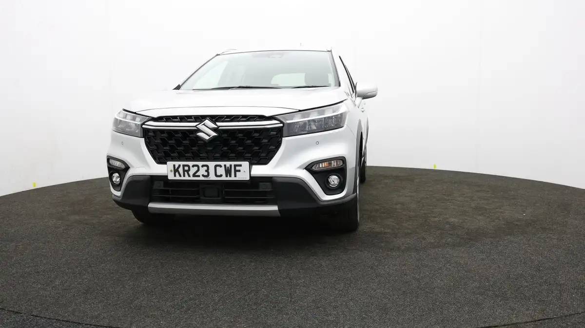 2023-suzuki-s-cross-15-motion-big-47