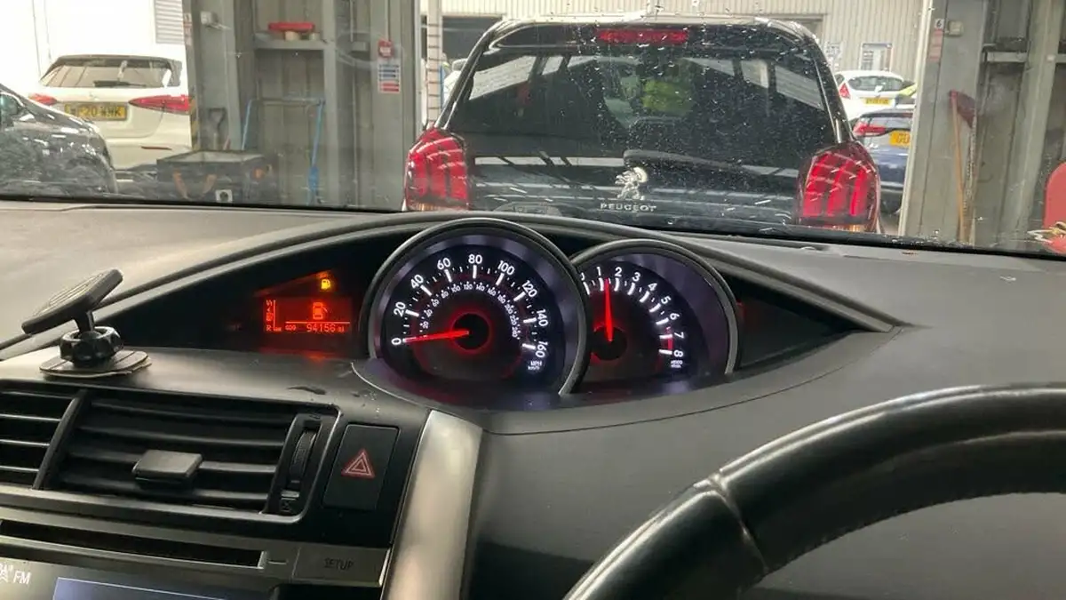 2015-toyota-verso-18-v-matic-icon-big-11