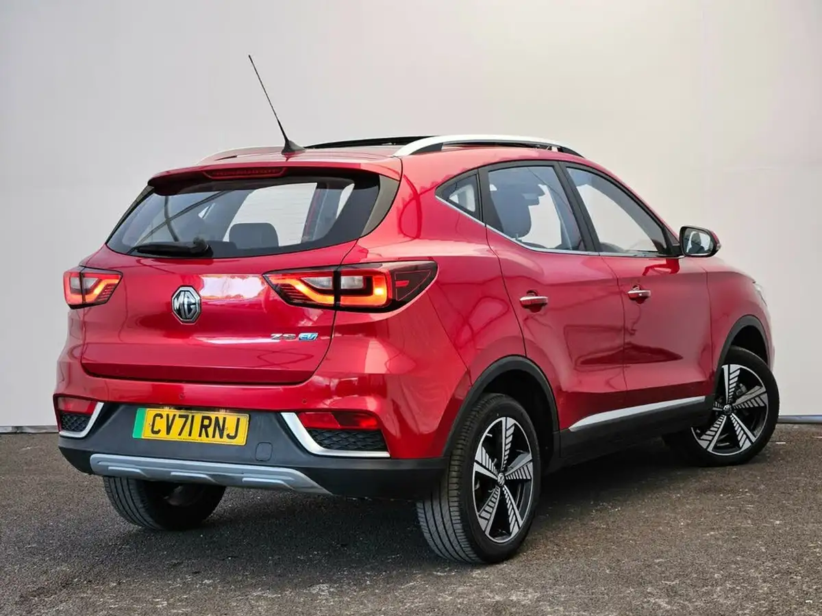 2021-mg-zs-suv-e-exclusive-ev-big-6