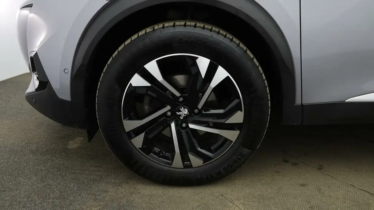2022-peugeot-2008-suv-12-puretech-gt-big-17