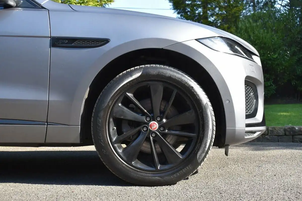 2021-jaguar-f-pace-20-p250-r-dynamic-se-big-24