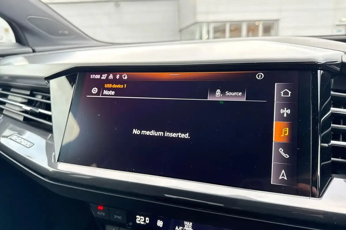 2022-audi-q4-e-tron-50e-s-line-sportback-big-51
