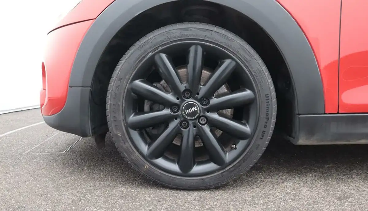2017-mini-cooper-20-cooper-s-ss-hatchback-5d-big-18