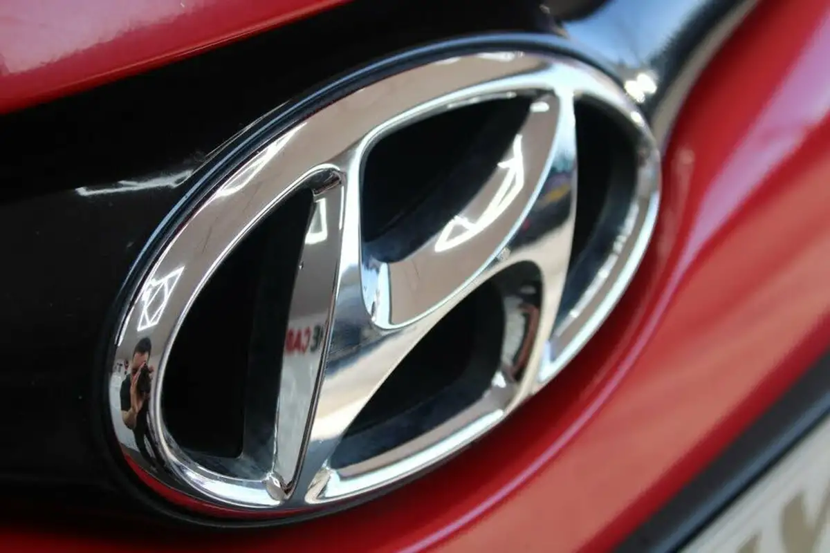 2012-hyundai-i20-12-active-3d-big-9