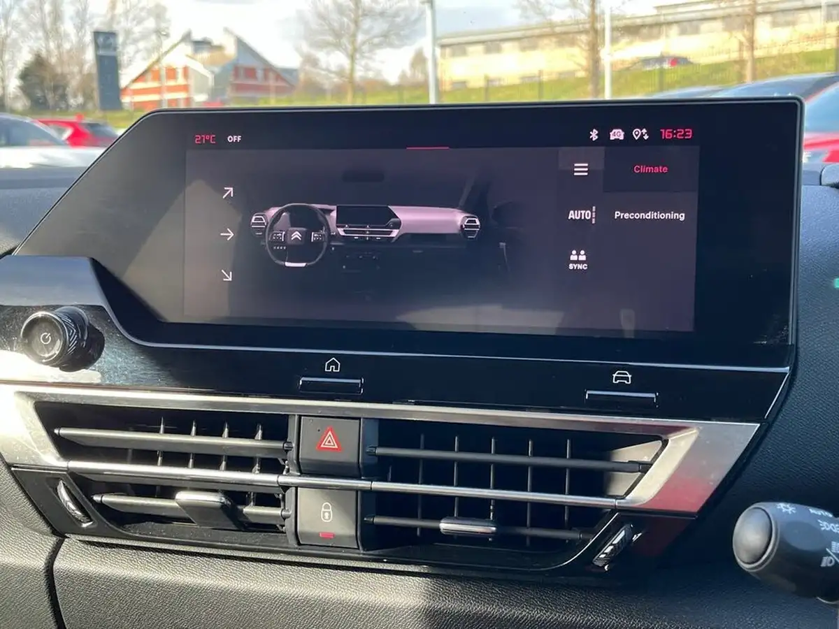 2024-citroen-c4-e-e-series-156ps-54kwh-big-34